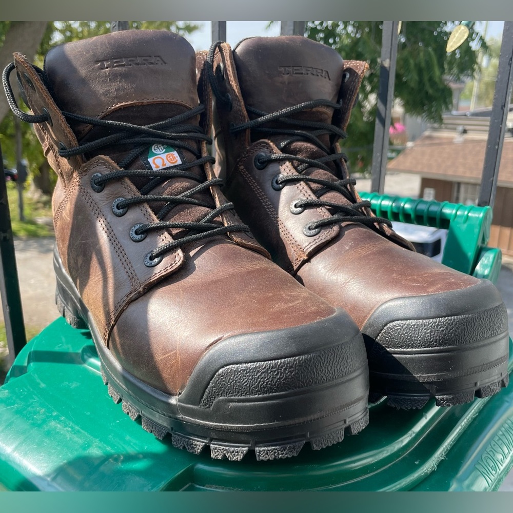 Men’s 6” Steel Toe Terra Work Boot - Picture 2 of 5